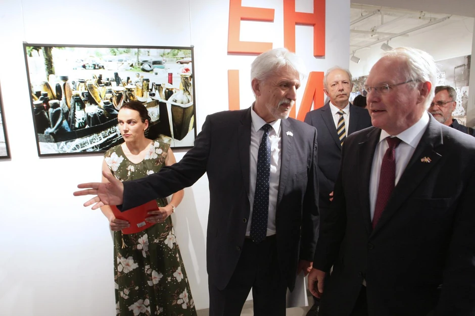 Ukrajinski ambasador Tolkač sa američkim mbasadorom Krsitoferom HIlom