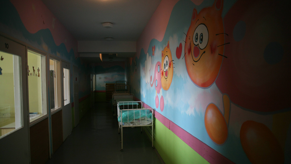 Lubuski oddział Narodowego Funduszu Zdrowia podpisał kontrakt z hospicjum domowym dla dzieci. To pierwsza placówka, która będzie się zajmować ciężko i śmiertelnie chorymi dziećmi - informuje Radio Zielona Góra.