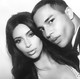 Az esküvő egyik legnépszerűbb kelléke a fotófülke volt. Itt Kim éppen a Balmain fiatal tervezőjével, Olivier Rousteinggel pózol.
