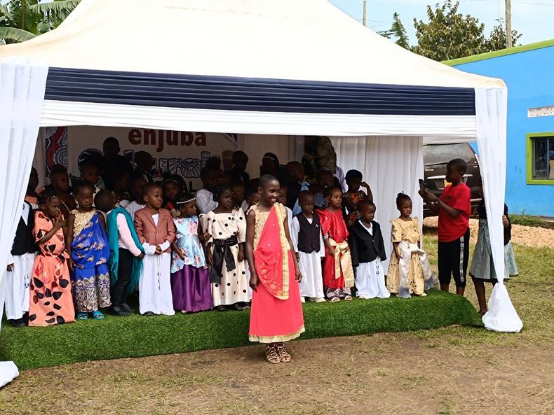 Kids clad in traditional wear