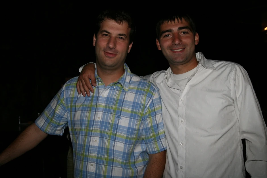 Braća: Filip Čolović (levo) počeo je da piše u Fedoru kao terapiju svojoj duši