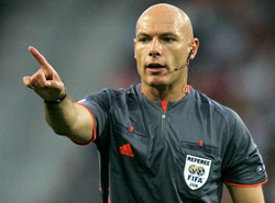 On będzie sędziował w finale. Znacie go...