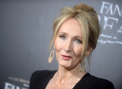 J.K. Rowling "wściekła" po raporcie o transpłciowości. "Dzieci zostały nieodwracalnie skrzywdzone"