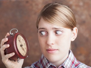 Zmiana czasu: Kiedy przestawiamy zegarki z czasu letniego na zimowy i dlaczego