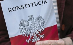 Jak pech to pech. I konstytucja!