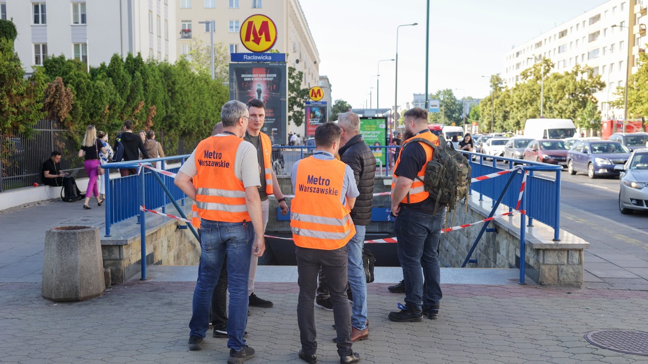 Pożar w warszawskim metrze. Ratusz podał prawdopodobną przyczynę