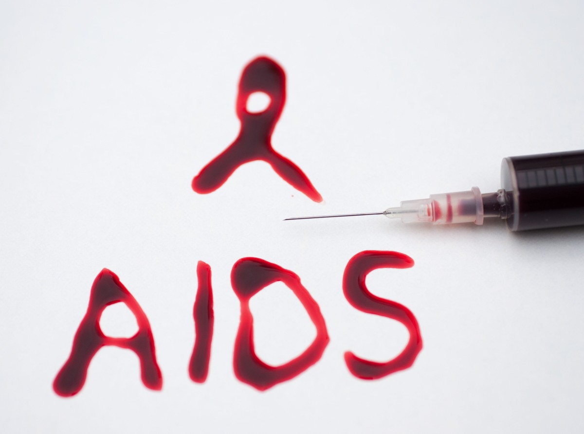 W Polsce żyje ponad 24 tys. osób zarażonych wirusem HIV