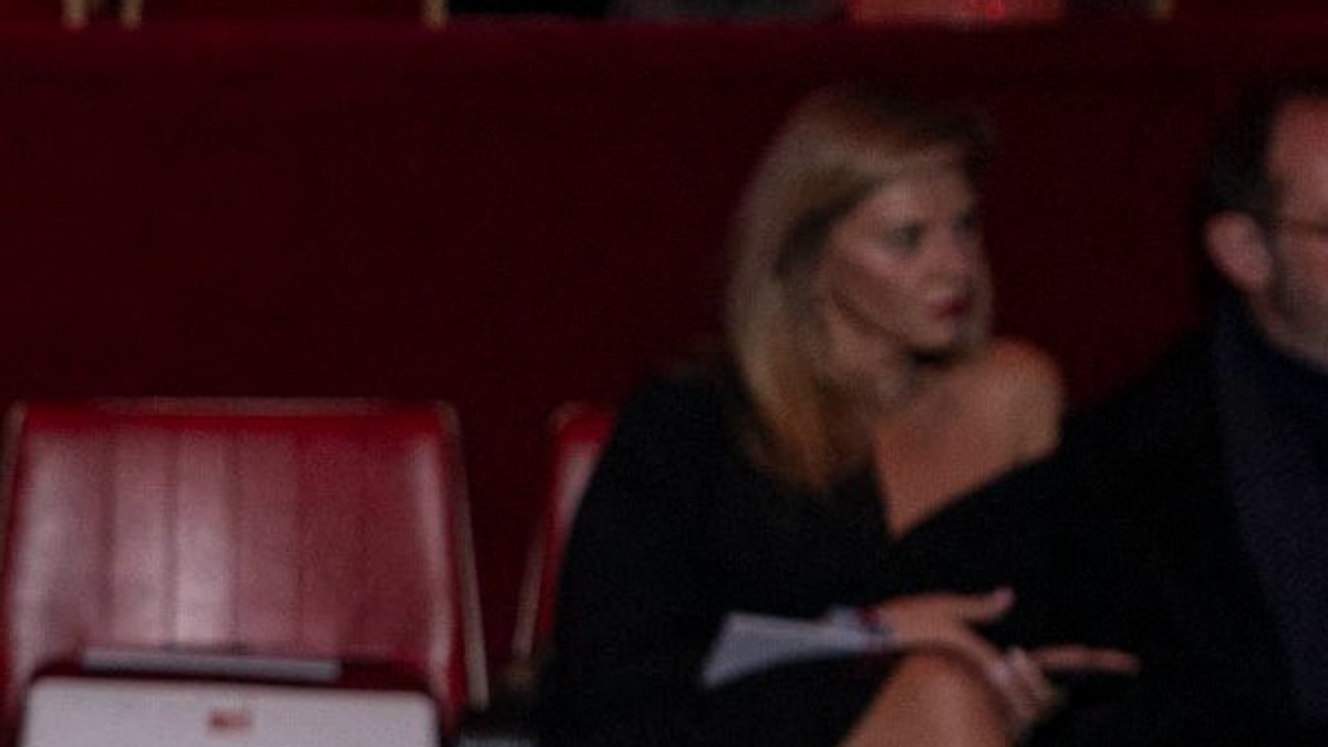 Melina Džinović sa verenikom na reviji u Parizu