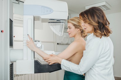 Mesterséges intelligenciával tökéletesítik a röntgen mammográfiás szűrések pontosságát