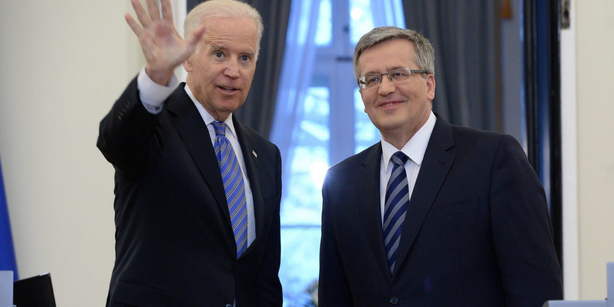 Joe Biden (L) i prezydent RP Bronisaw Komorowski DENT BIDEN WIZYTA