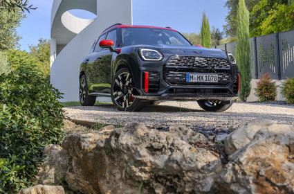 Nowy Countryman JCW. Co znajdujemy w najbardziej pożądanej linii MINI?