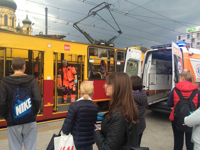 Zasłabnięcie w tramwaju