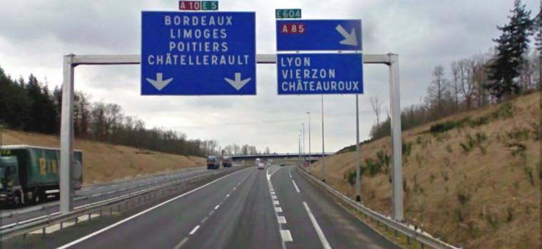 Kierowca na francuskiej autostradzie szukał pomocy w Polsce
