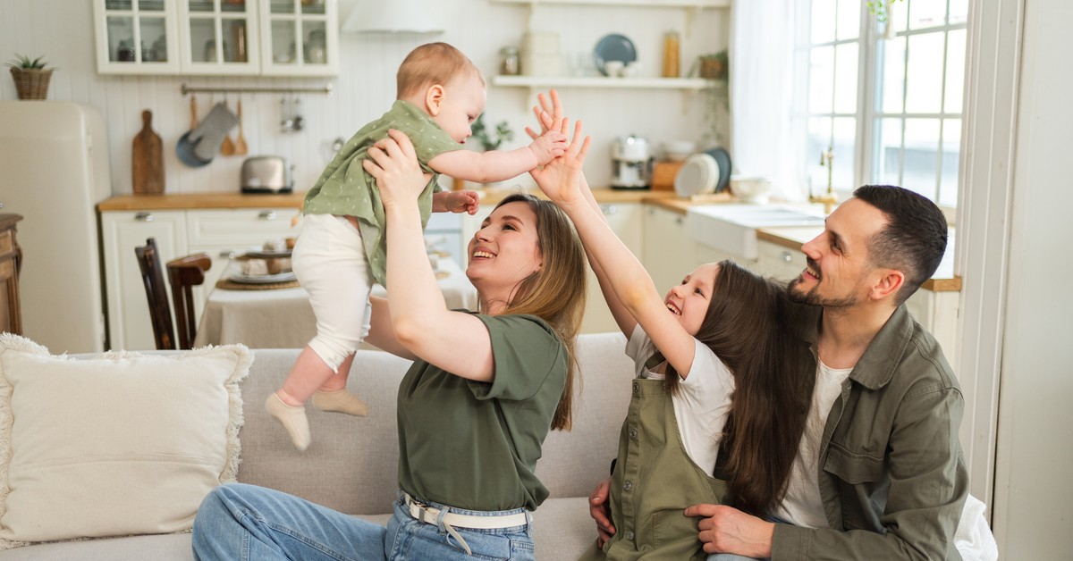 Nowe świadczenie dla rodziców: 400 zł na jedno dziecko, 800 zł na dwoje, 1200 zł na troje dzieci [bez względu na dochód]
