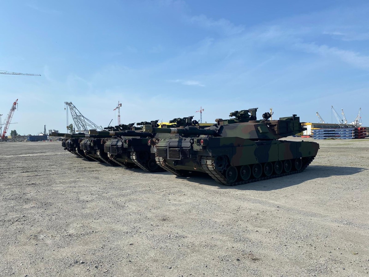 Polskie czołgi M1A1FEP w gdyńskim porcie. Dostarczono już wszystkie z 116 zamówionych maszyn