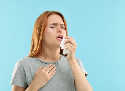 Amikor a tüsszentés életveszélyes: ez áll a Hamman-féle roppanás mögött című cikk nyitóképe