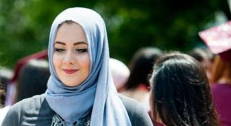 Veiled Muslim student wins Best Dressed award.