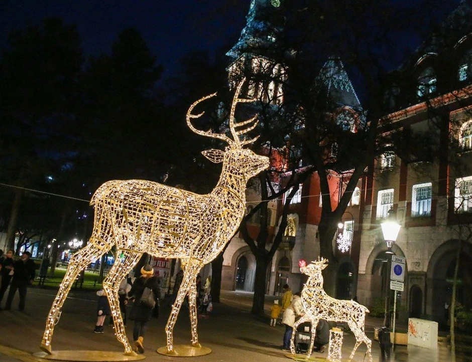 Božićno-novogodišnja dekoracija u Subotici