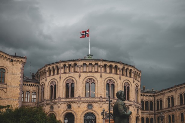 Kontrowersje po decyzji Norwegii ws. uchodźców z Ukrainy. "Polska wspaniale staje na wysokości zadania"