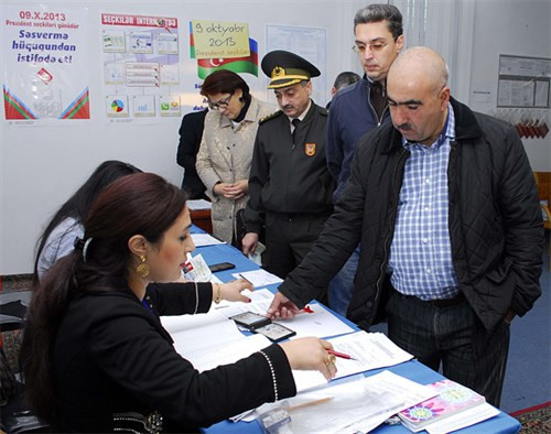 Wybory odbyły się w środę, ale zwycięstwo Ilhama Alijewa zostało już we wtorek ogłoszone w aplikacji mobilnej azerbejdżańskiej CKW 