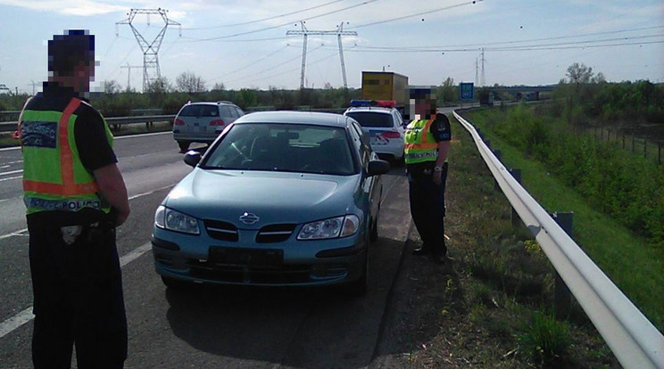 A forgalomból kivont autó sofőrjének nem volt jogsija /Fotó: police.hu