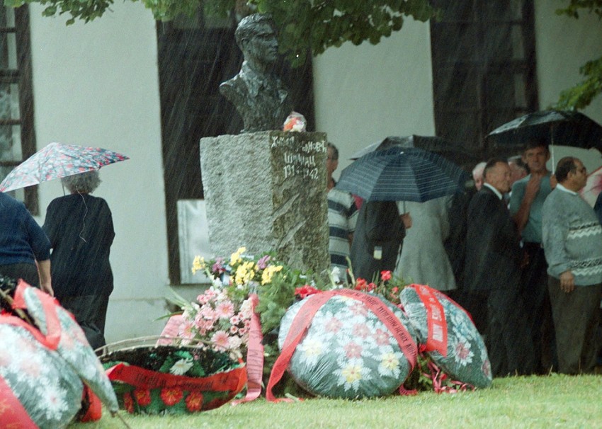 Ustanak ili zločin: Spomenik Žikici Jovanoviću Špancu u Beloj Crkvi