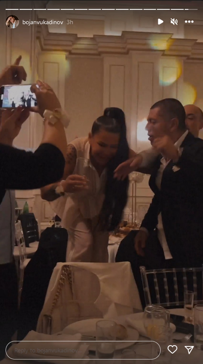 Slađa Trajković u transu na svadbi sina