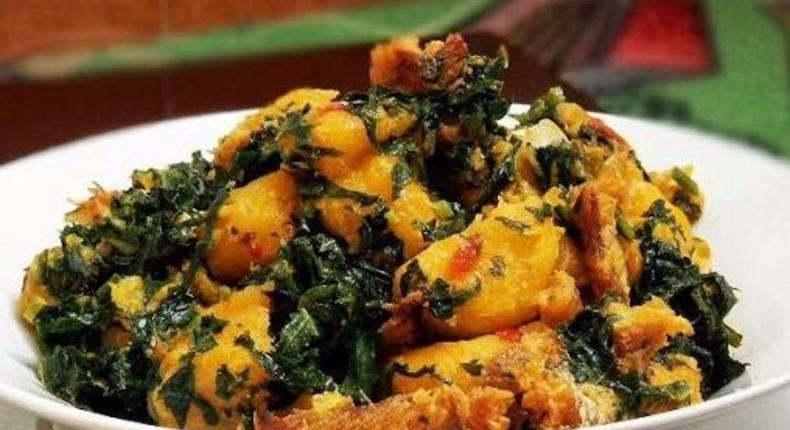 How to prepare yam and vegetable sauce (Ji Abubo)