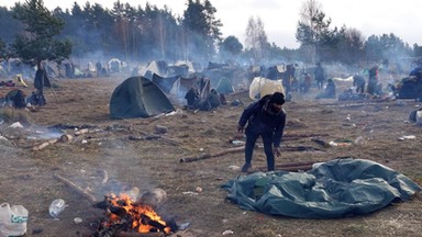 Kurdyjski migrant opowiada o dniach na granicy. "Jak w więzieniu"