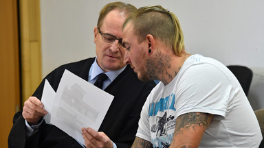 Niemcy: polityk NPD trafi do więzienia za nazistowski tatuaż