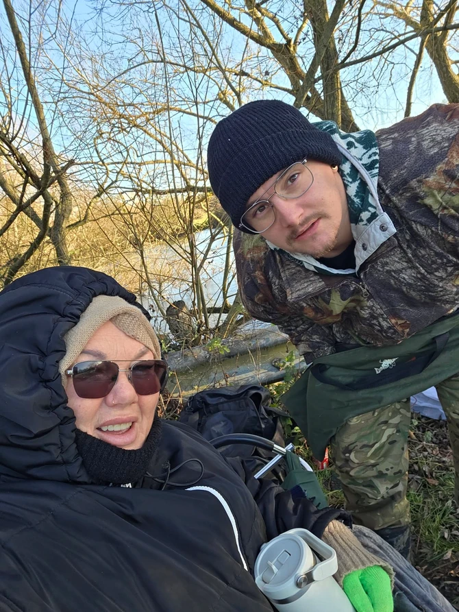 Em-Džej Bruk sa dečkom Bilijem