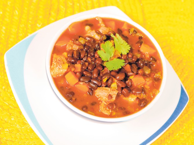 12285_mexican-black-been-soup-shutterstock_12306670