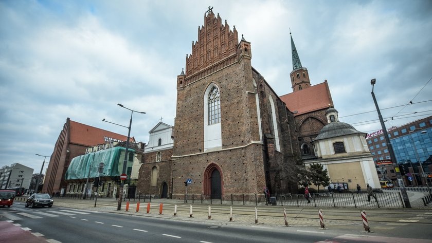 Wrocław. Dominikanin Paweł M. gwałcił także zakonnicę?