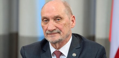 Tak Macierewicz walczy o głosy. Zwraca uwagę na jeden szczegół