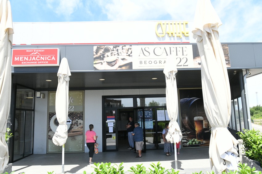 Kafe As, Plavi horizonti Zemun