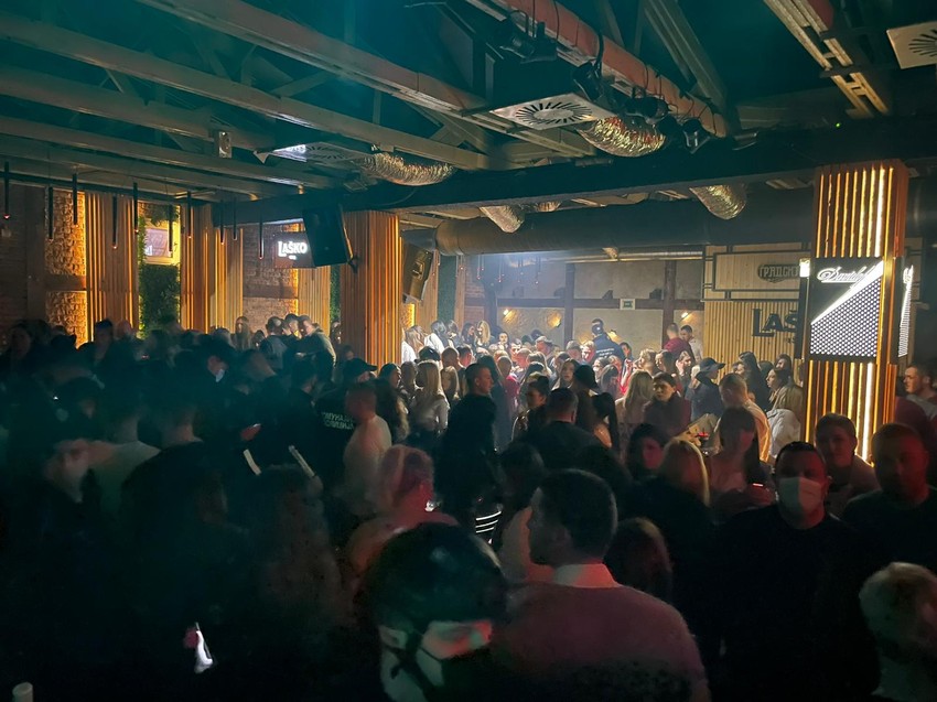 Korona žurka u kafani na Starom sajmištu