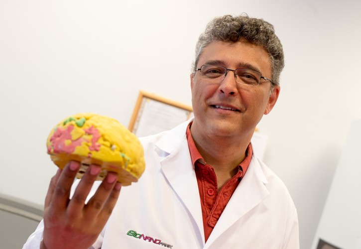 POLSCY NAUKOWCY DRUKUJĄ TRÓJWYMIAROWE MODELE KOŚCI