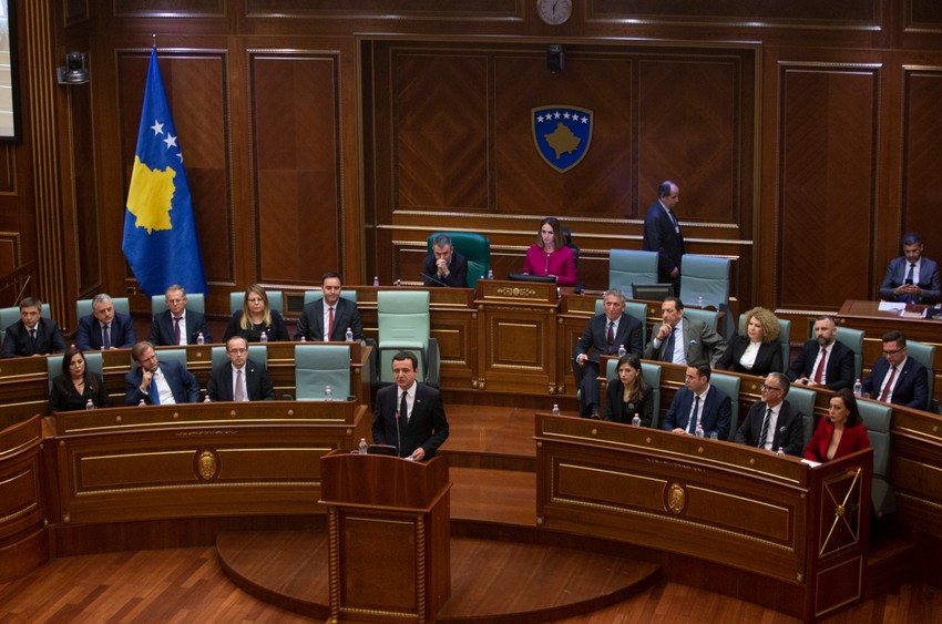 Kosovski poslanici su sinoć, nakon rasprave, izglasali nepoverenje Kurtiju