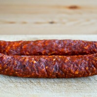 Figyelmeztet a Nébih - ha ilyen kolbászt vett, ne egye meg!