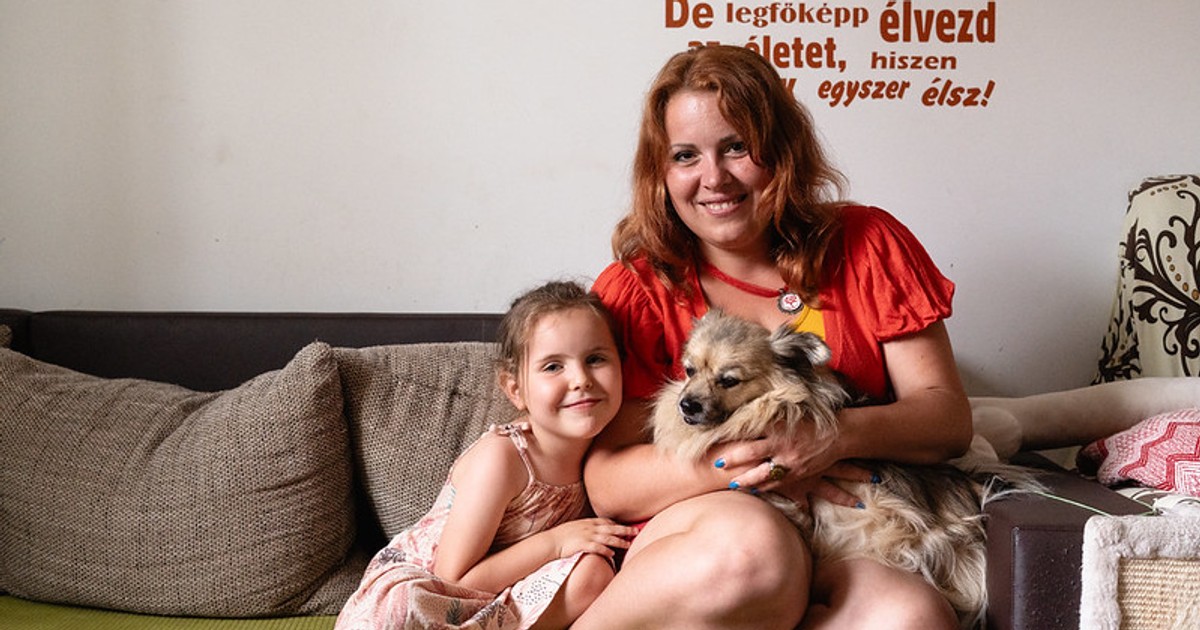 Elaludtam nagy hassal, és arra ébredtem, hogy már nem egy testben vagyunk – műtőasztalon tudta meg az vajúdó kismama, altatásban fogják császározni