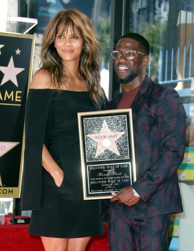 Halle Berry i Kevin Hart