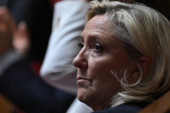 TOPLOTNI TALAS TOPI planove Marin Le Pen: Da li će klima-uređaji postati glavno POLITIČKO ORUŽJE u Francuskoj?