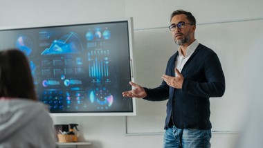 szykują się masowe zwolnienia w szkołach? ekspert wskazuje, którzy nauczyciele będą najbardziej zagrożeni