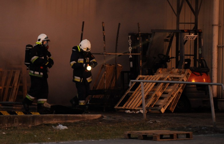 Pożar hali targowej w Broniszach