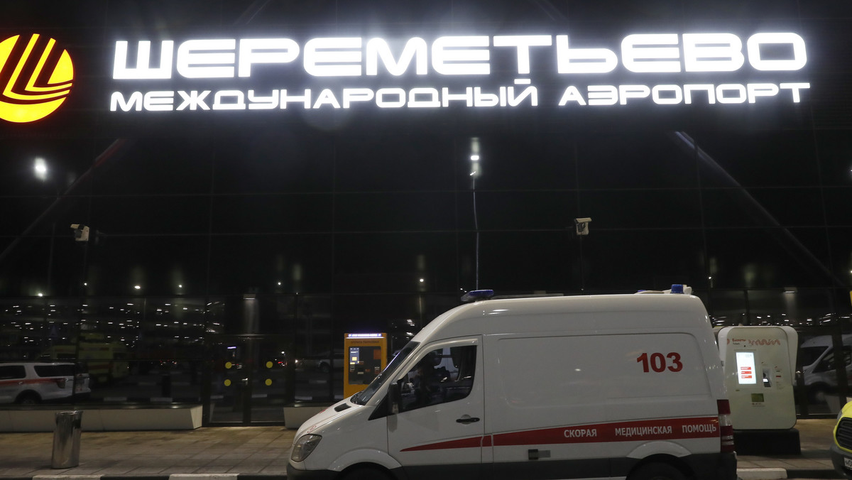 Organ nadzoru nad transportem Rostransdzor powiadomił, że dokona ponadplanowych kontroli w liniach lotniczych Aerofłot, na lotnisku Szeremietiewo i w państwowej korporacji zajmującej się organizacją transportu lotniczego po katastrofie samolotu Suchoj Superjet 100, w której zginęło 41 osób.