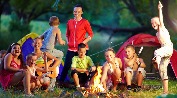 Nyáron is kell a gyerektársaság a kicsiknek ahhoz,
hogy legyen kivel kitombolni magukat /Fotó: Shutterstock