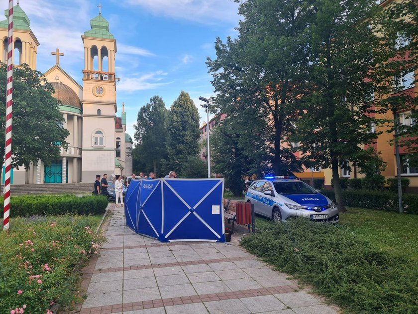 Brutalny napad na 49-letniego mężczyznę miał miejsce w piątek o g. 18.00 na częstochowskim Rakowie