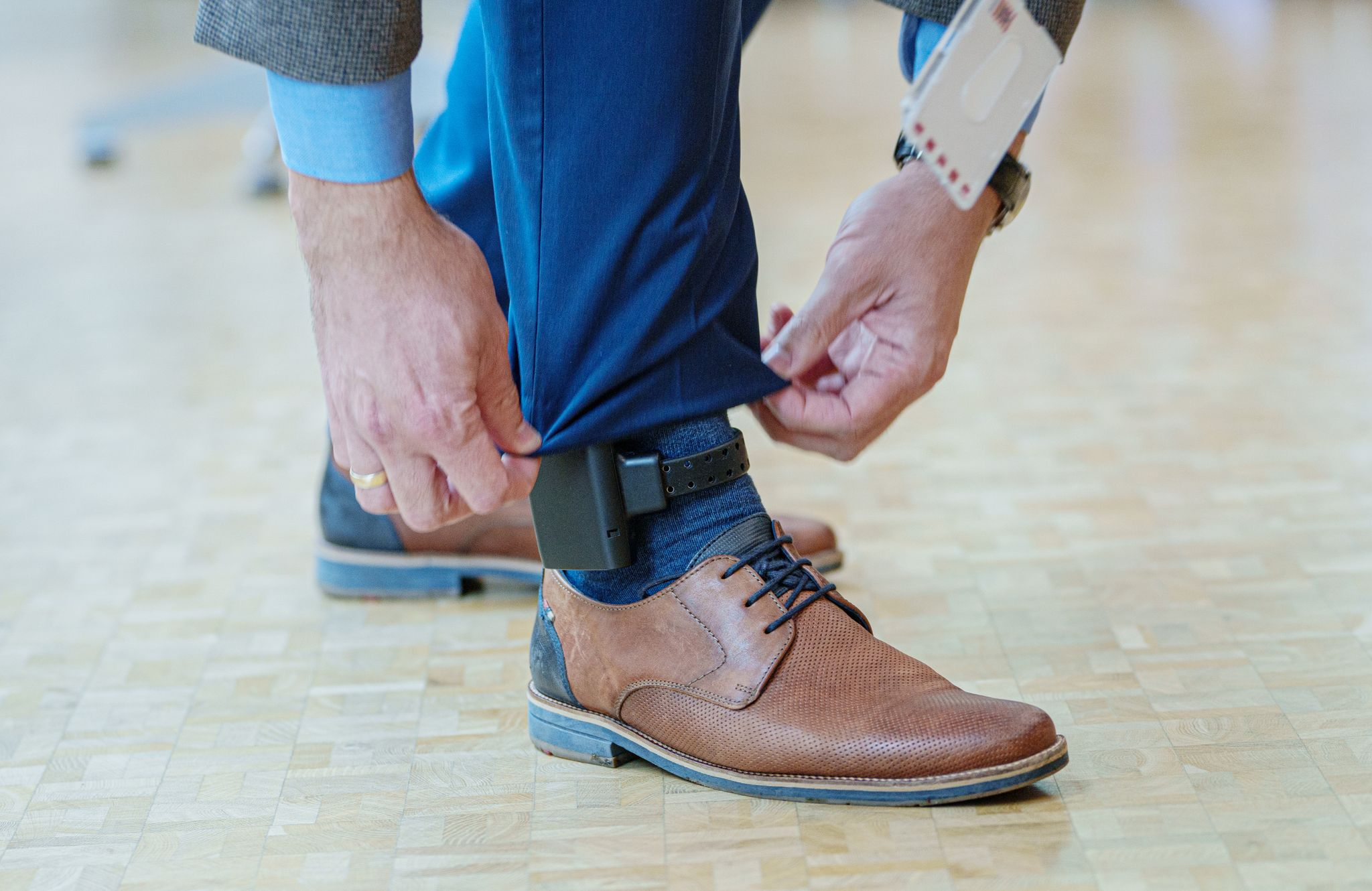 Fußfessel für Täter: Neuer Schutz vor häuslicher Gewalt