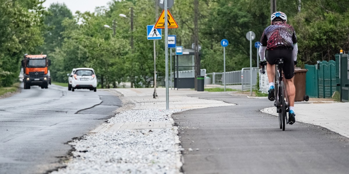 Ulica Złotowska w Poznaniu po zrobieniu ścieżki rowerowej.