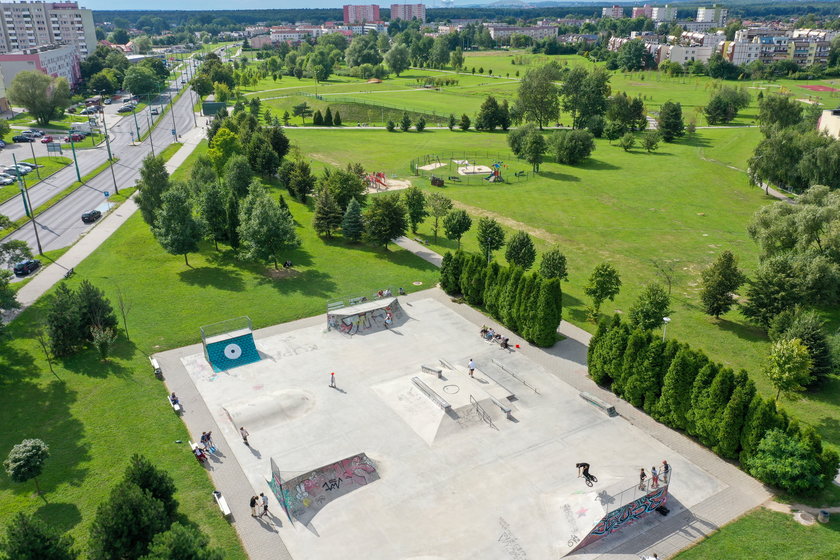 Właśnie w tym zielonym miejscu powstanie wodny plac zabaw